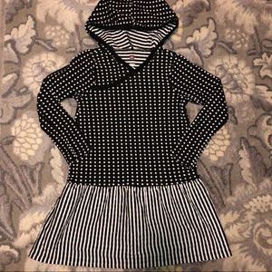 Size 7 Tea Collection Hooded Dress